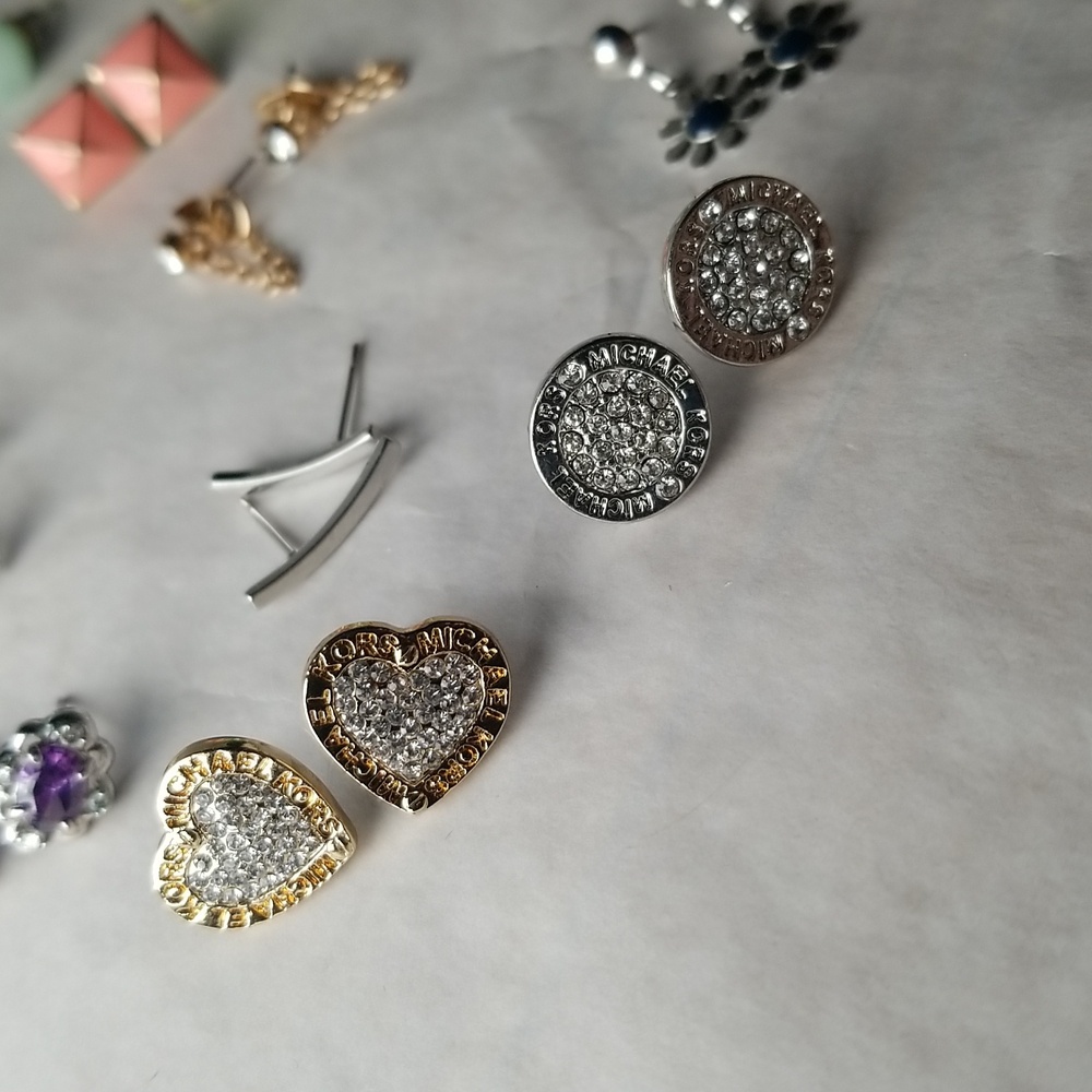 Stud Earring Collection - Picture 3 of 10
